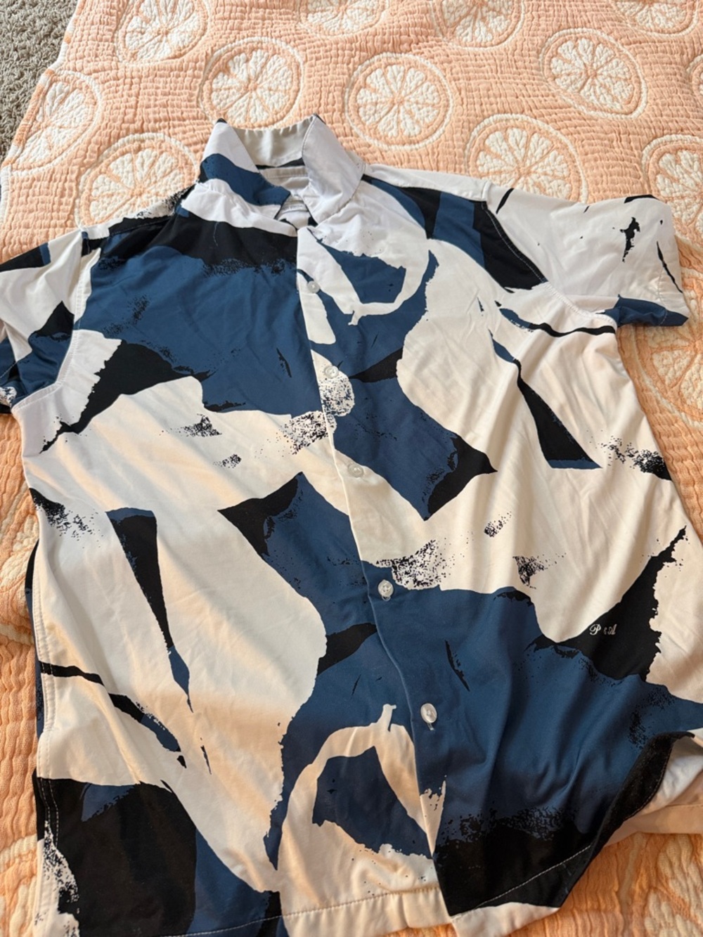 Men's Casual Short-Sleeve Button-Down Shirt - Blue & White Abstract